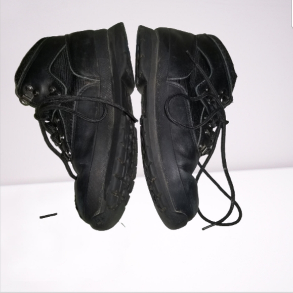 Big Boy Size 4 Black Leather Timberland Boots - Picture 2 of 8